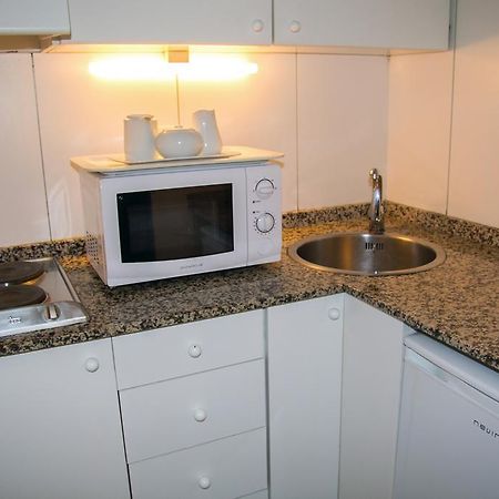 Apartamentos Descartes Barcelona Quarto foto